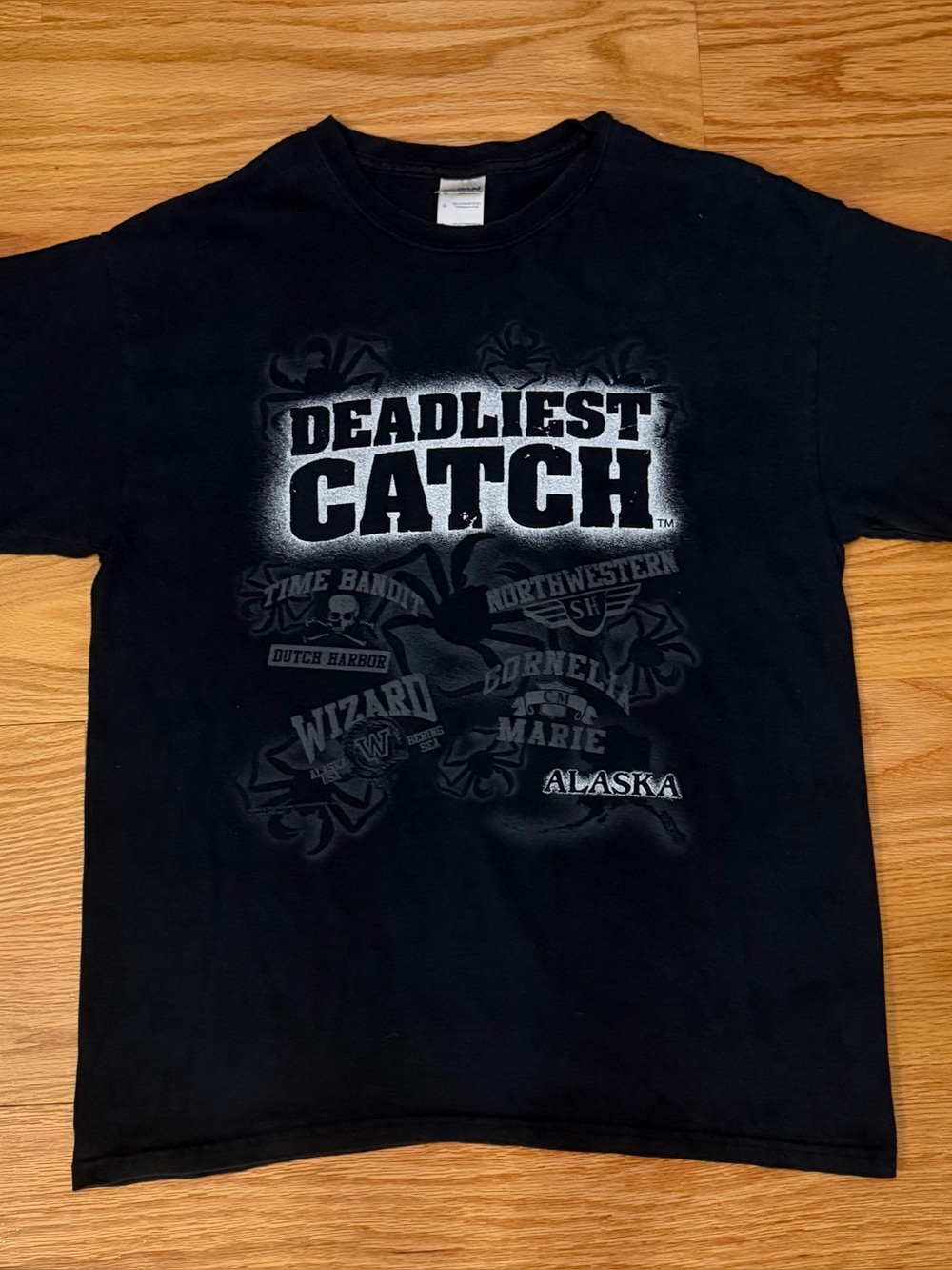 Gildan Deadliest Catch Graphic T-Shirt Size L Black